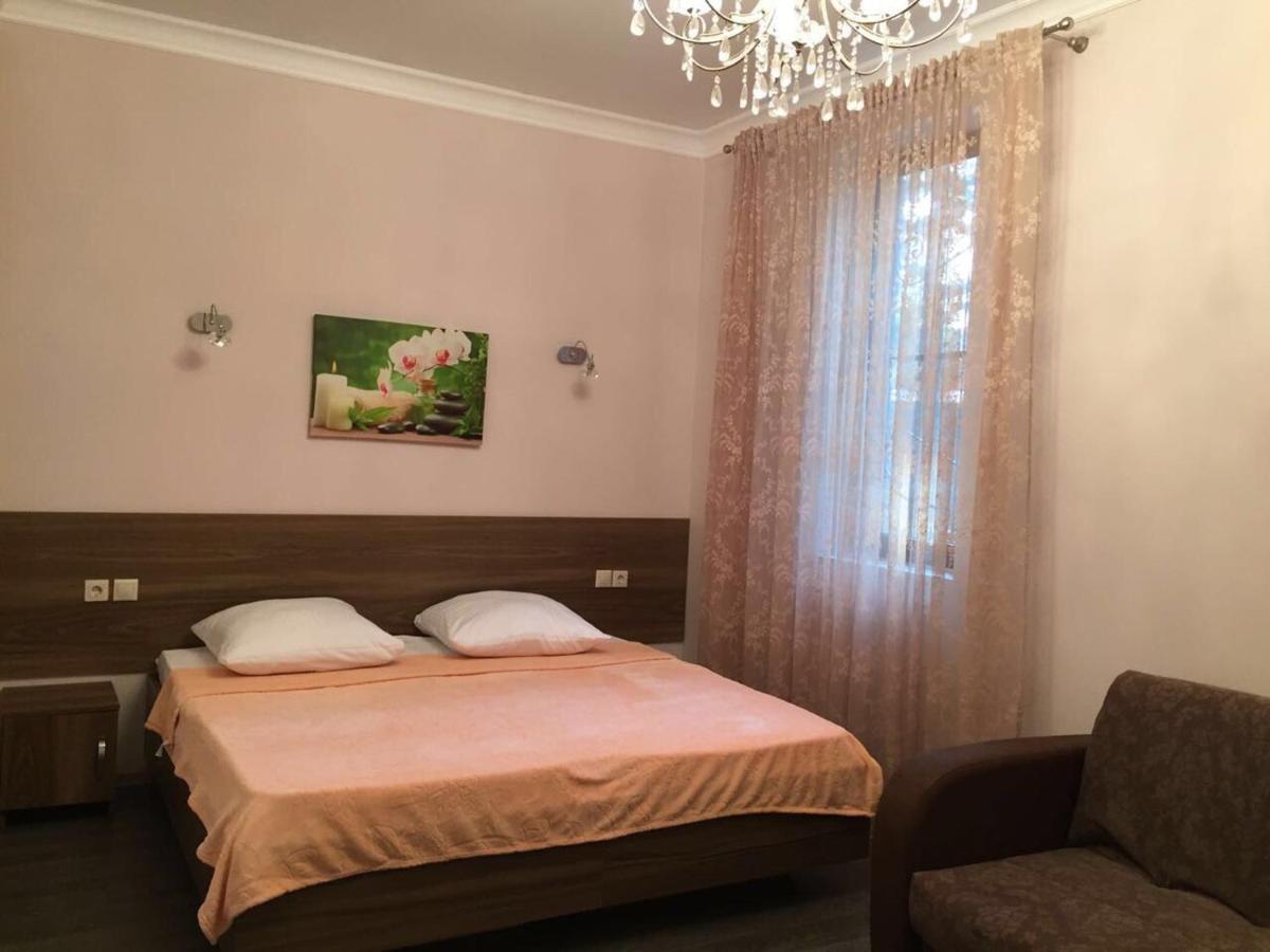Hotel Old Pitius Pizunda Exterior photo
